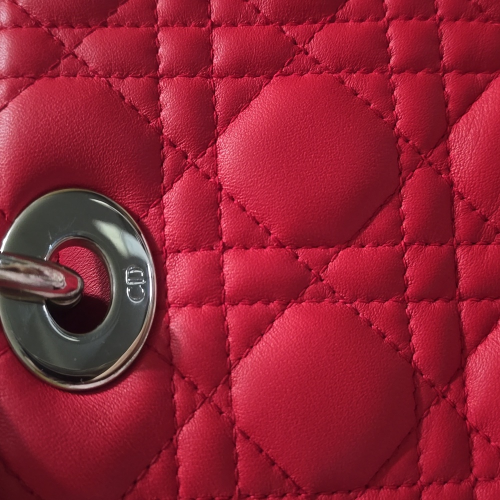Like NEW!!! Christian Dior Lady Dior Bag Cannage Quilt Lambskin Medium - Picture 11 of 16